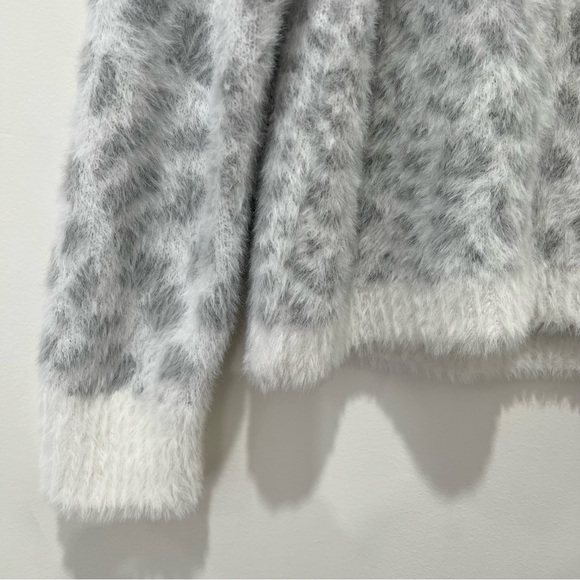 Bella Dahl Women's Crew Neck Fuzzy Sweater Animal Print Size M White‎ Grey - Picture 4 of 7